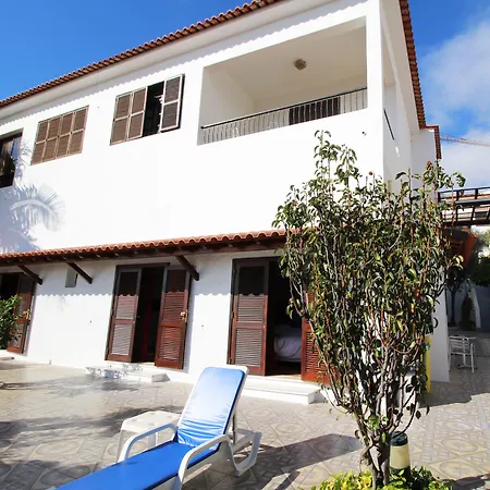 Guesthouse Vila Lusitania-2